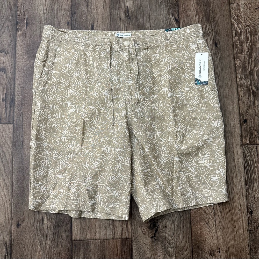 Cubavera Linen Viscose blend Tropical Print Shorts tan Men’s Size L